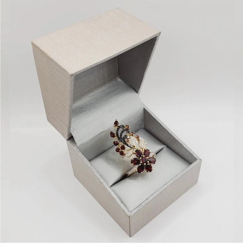Genuine Garnet - White Topaz - Black Spinel Yellow Gold / 925 Silver Flower Ring - Picture 7 of 7